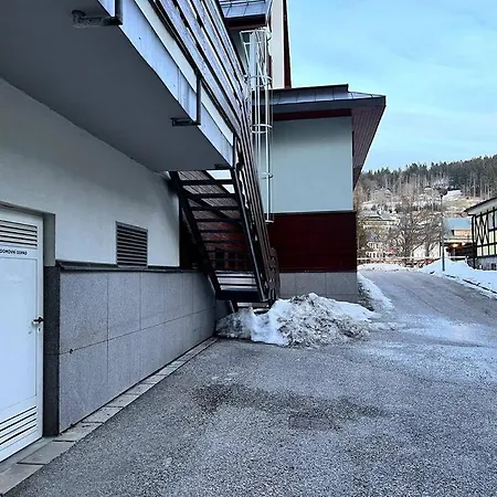 Apartman Bile Labe V Centru Mesta Spindleruv Mlyn Exterior photo